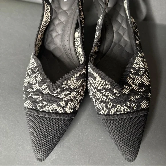 Vivaia Black Lace Pointed-Toe Singback Heels (Addison) Size 41.5. US 10.5/11 - Picture 3 of 8